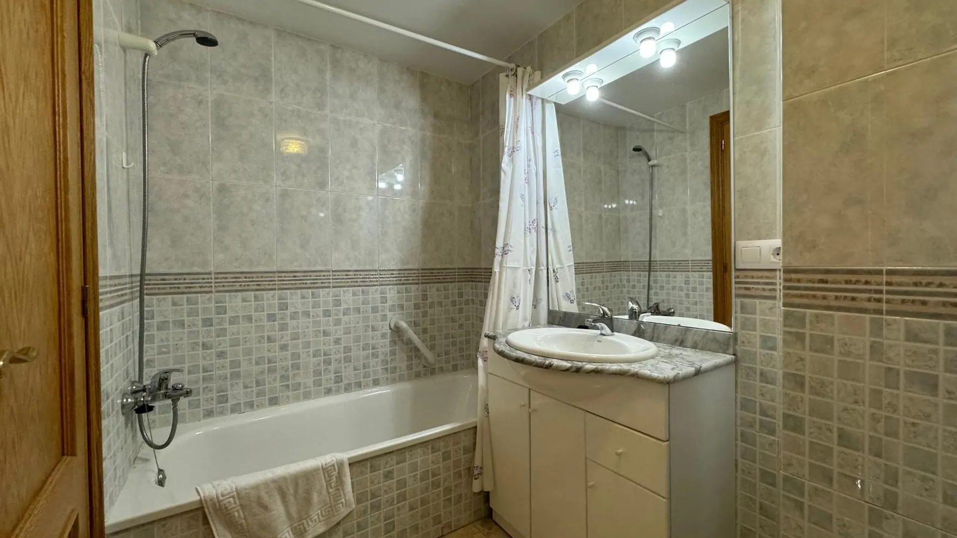 Appartement Piso En El Centro Con Vistas Al Mar Y Balcon à Roses